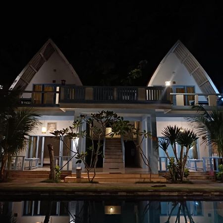 Silversky Bungalows ギリ・トラワンガン エクステリア 写真